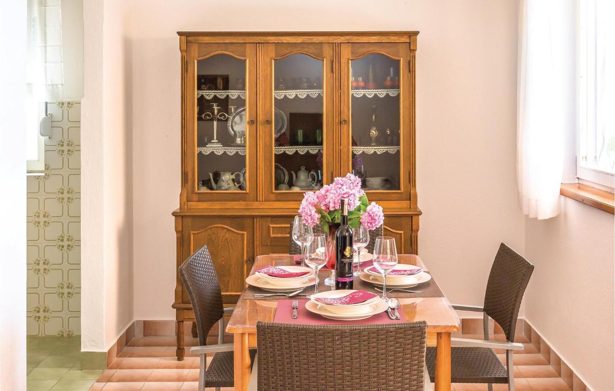 Nice Apartment In Tucepi With Wifi Buitenkant foto
